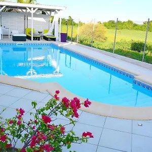 Villa Améthyste Avec Grande Piscine Privée, Jardin Clos, Parking Privé, Le Robert